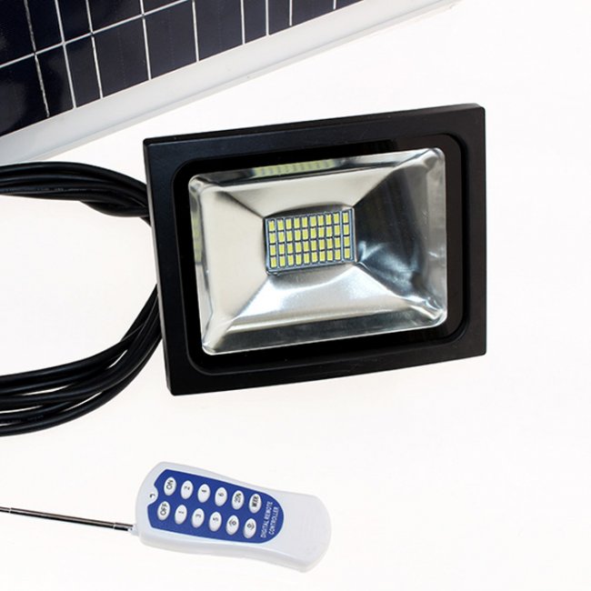 Projecteur Solaire Led Puissant 20W 1500 Lumens ZS-255T1 Allumage Manuel par Télecommande 