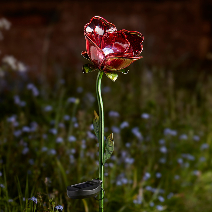 rose-solaire-rouge-lumineuse-fleur-tige-jardin-objet-solaire rose-solaire-rouge-lumineuse-fleur-tige-jardin-objet-solaire