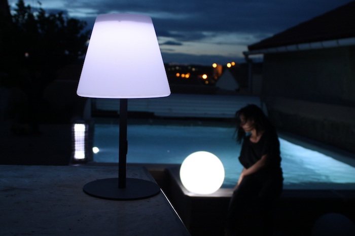 lampe solaire a poser sur table
