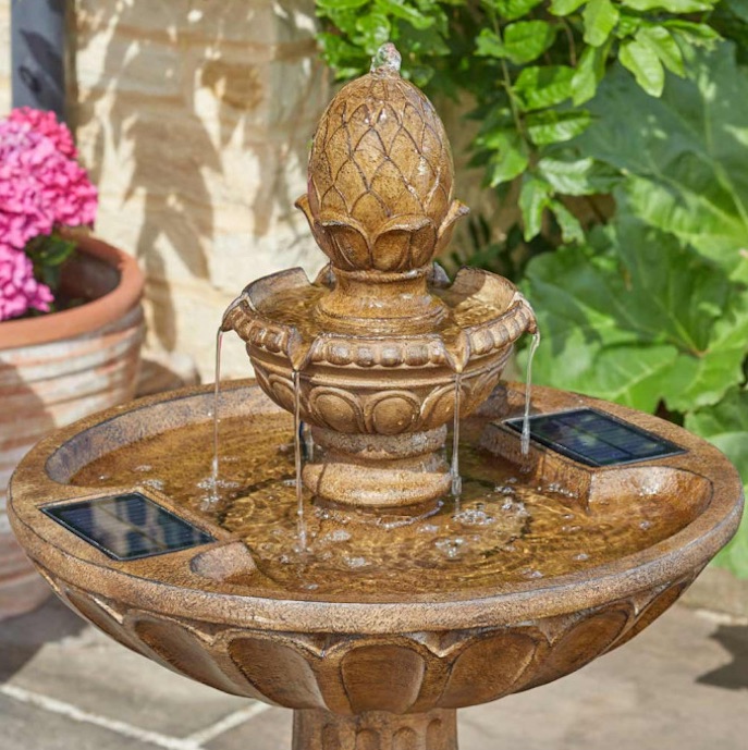 Bain d'oiseau extérieur et fontaine ronde à énergie solaire par Gardenised  QI004101