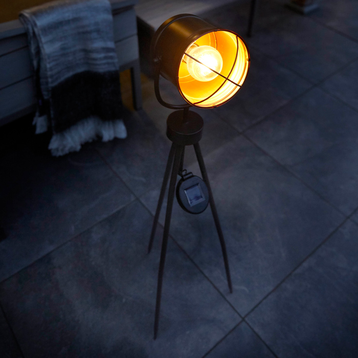 lampe-solaire-terrasse-ampoule-filament-leipzig-objetsolaire