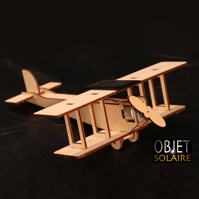 Avion solaire en bois - jouet maquette solaire - Objetsolaire