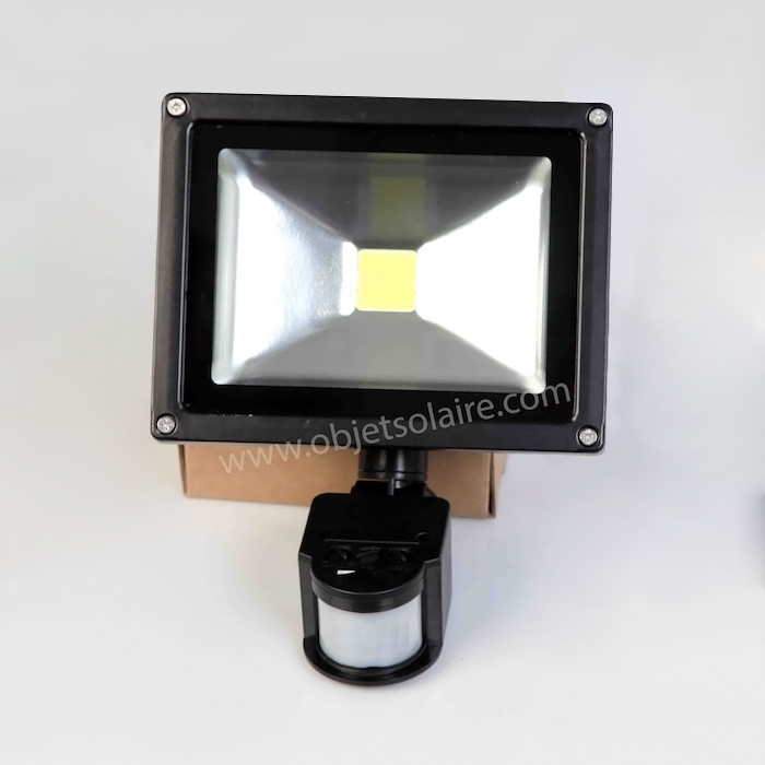 Projecteur extérieur Led 20W 12V DC 6000°K détecteur-IP 65 - Eclairage led