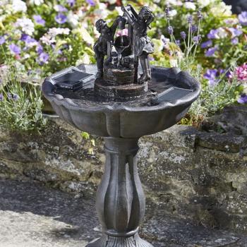 Bain d'oiseau extérieur et fontaine ronde à énergie solaire par Gardenised  QI004101