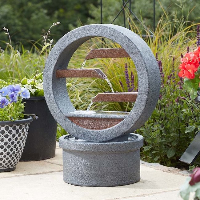 Fontaine Solaire Cascade Design Om&eacute;ga 