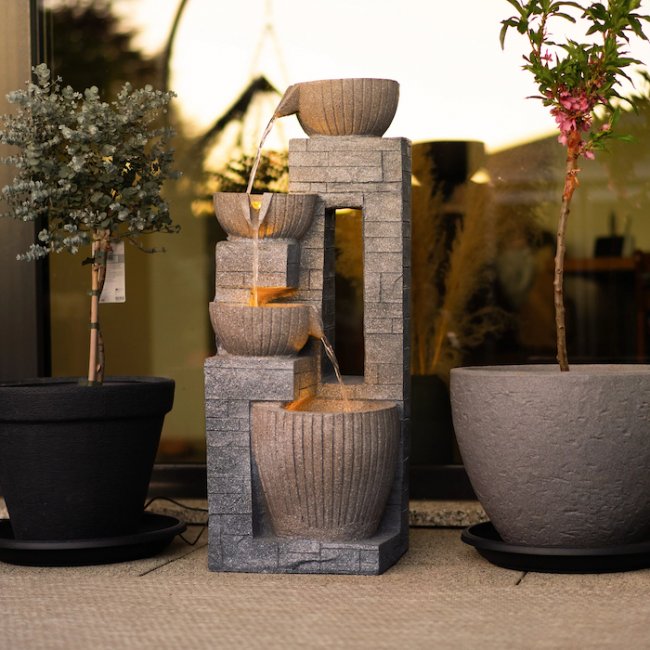 Fontaine Solaire Cascade Mur de Pierre Batterie et Led Hybride Usb