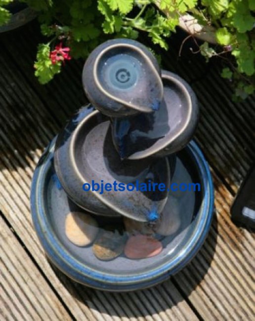 Fontaine Solaire Cascade Céramique Pot Bleue