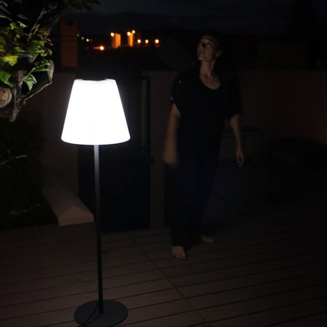 Lampe, Lampadaire Solaire de Terrasse Arte 130 Lumens