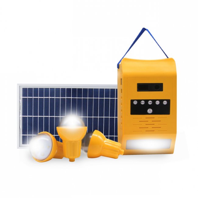 Kit d'Eclairage Solaire Radio FM LifePo 8W 4 Lampes 800 Lumens K034